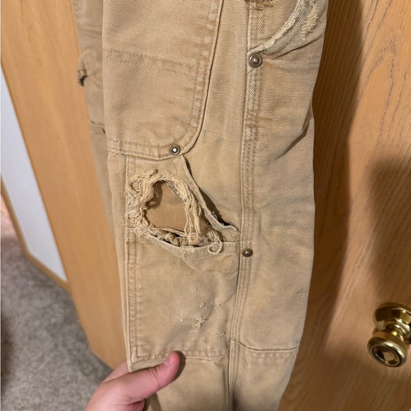 Distressed Carhartt double-knee Brown Bib Overalls - Picture 7 of 10